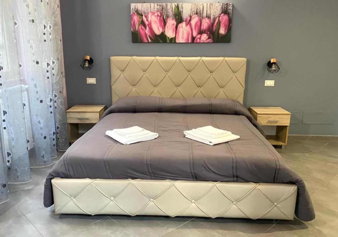 Oasi Del Turista Apartment Палермо Екстериор снимка