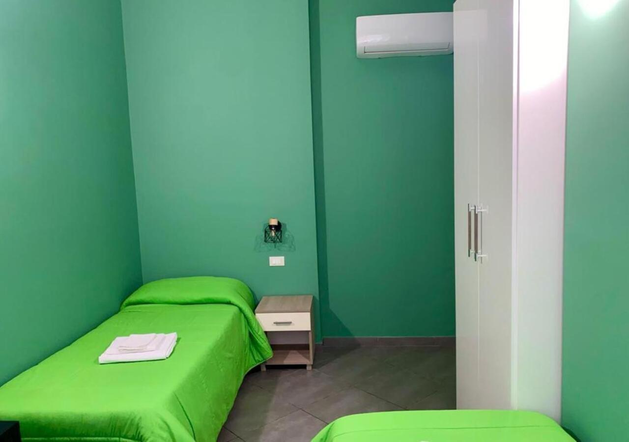 Oasi Del Turista Apartment Палермо Екстериор снимка